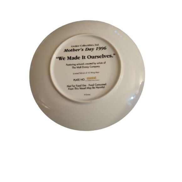 Walt Disney Grolier Collectibles Plate 1996 - Picture 2 of 2